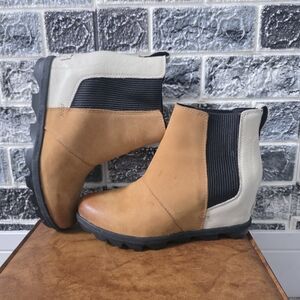 Sorel Women's Leather Tan/ Cream Ankle Boots Size 9.5